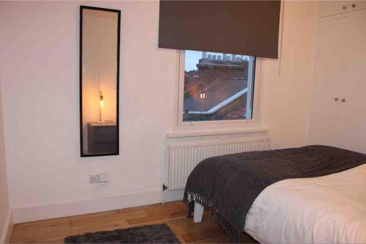 Very Central 2 Bed In Fulham London Eksteriør billede